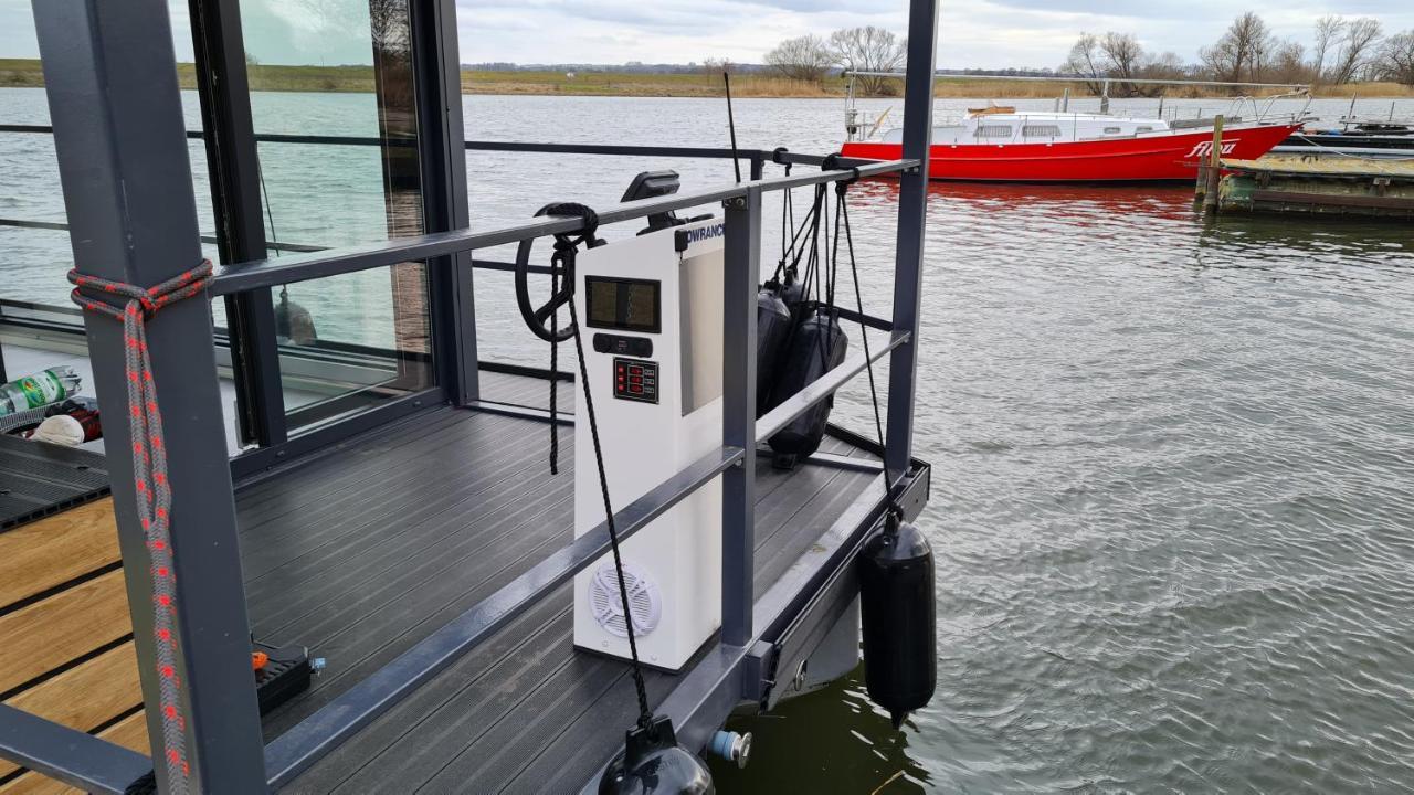 Hausboote Unteres Odertal Hausboot Kranich Hotell Schwedt Eksteriør bilde