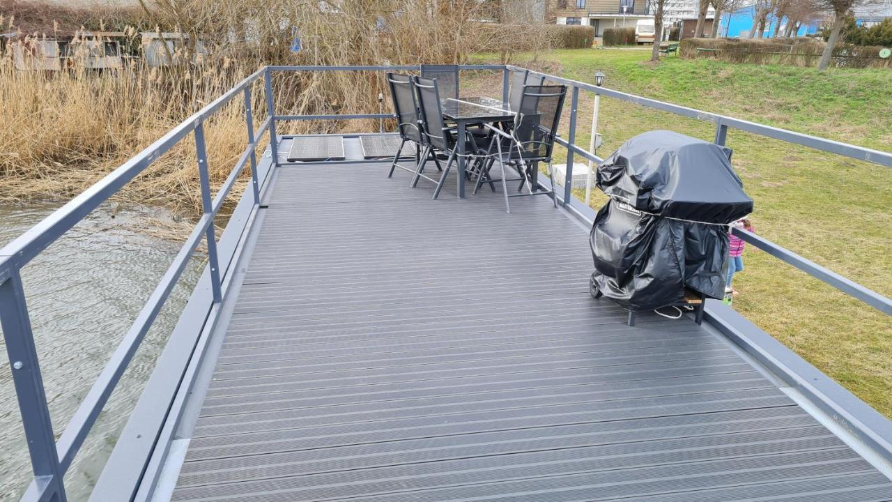 Hausboote Unteres Odertal Hausboot Kranich Hotell Schwedt Eksteriør bilde